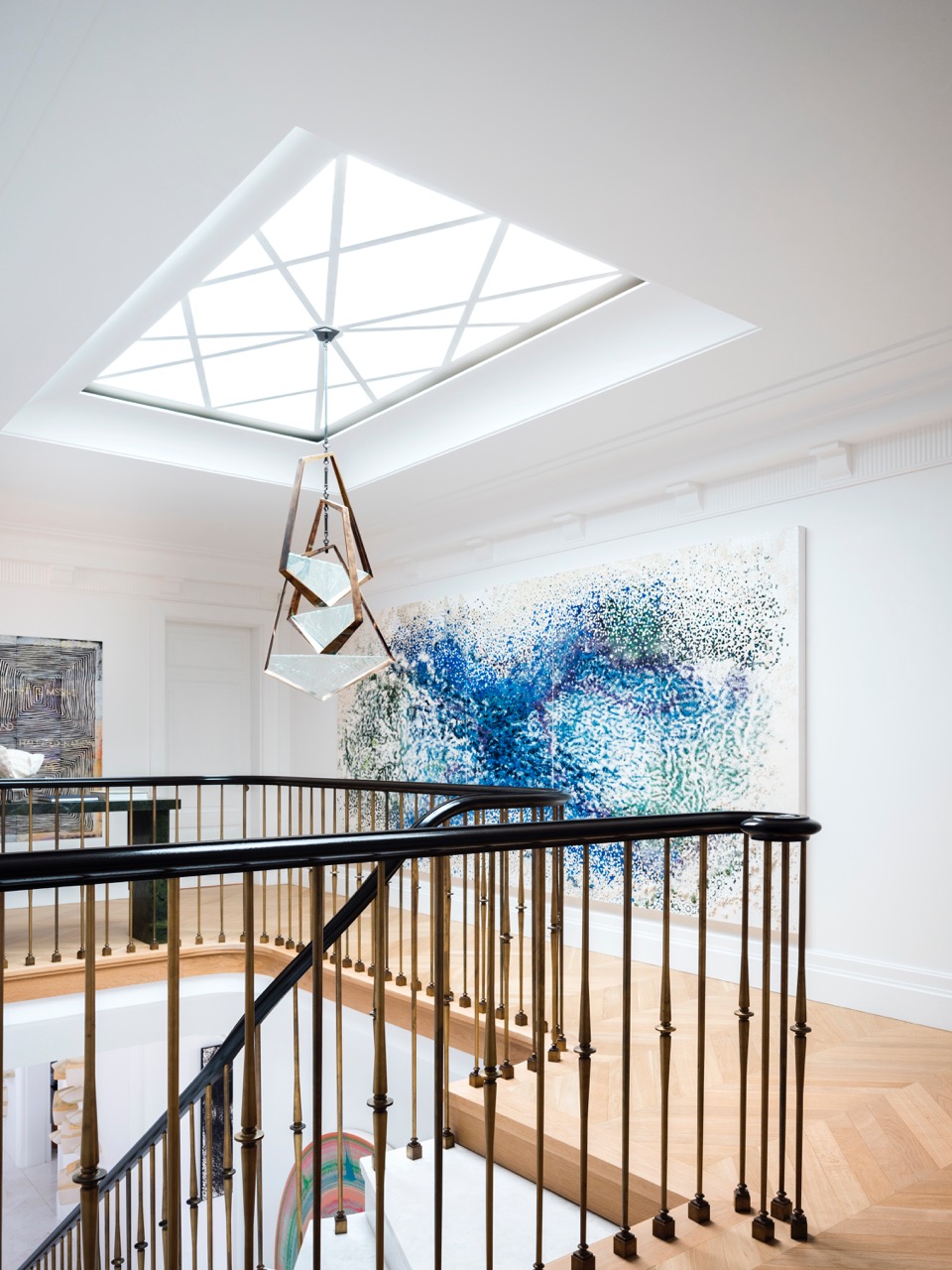 1508_190_int_upperstairhall_viewtomaster