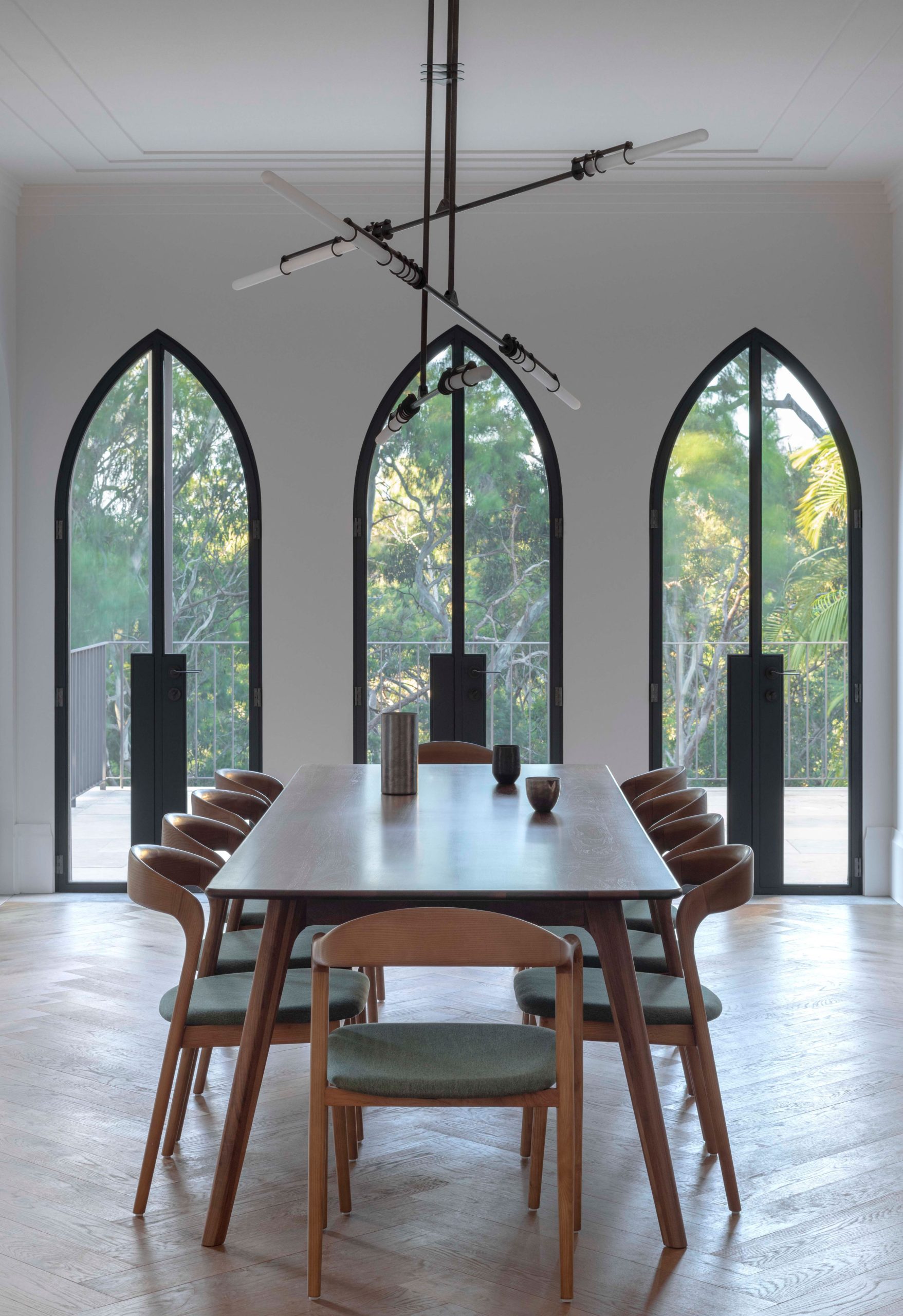 C4 House Vaucluse dining space - reimagining a Tudor Revival home