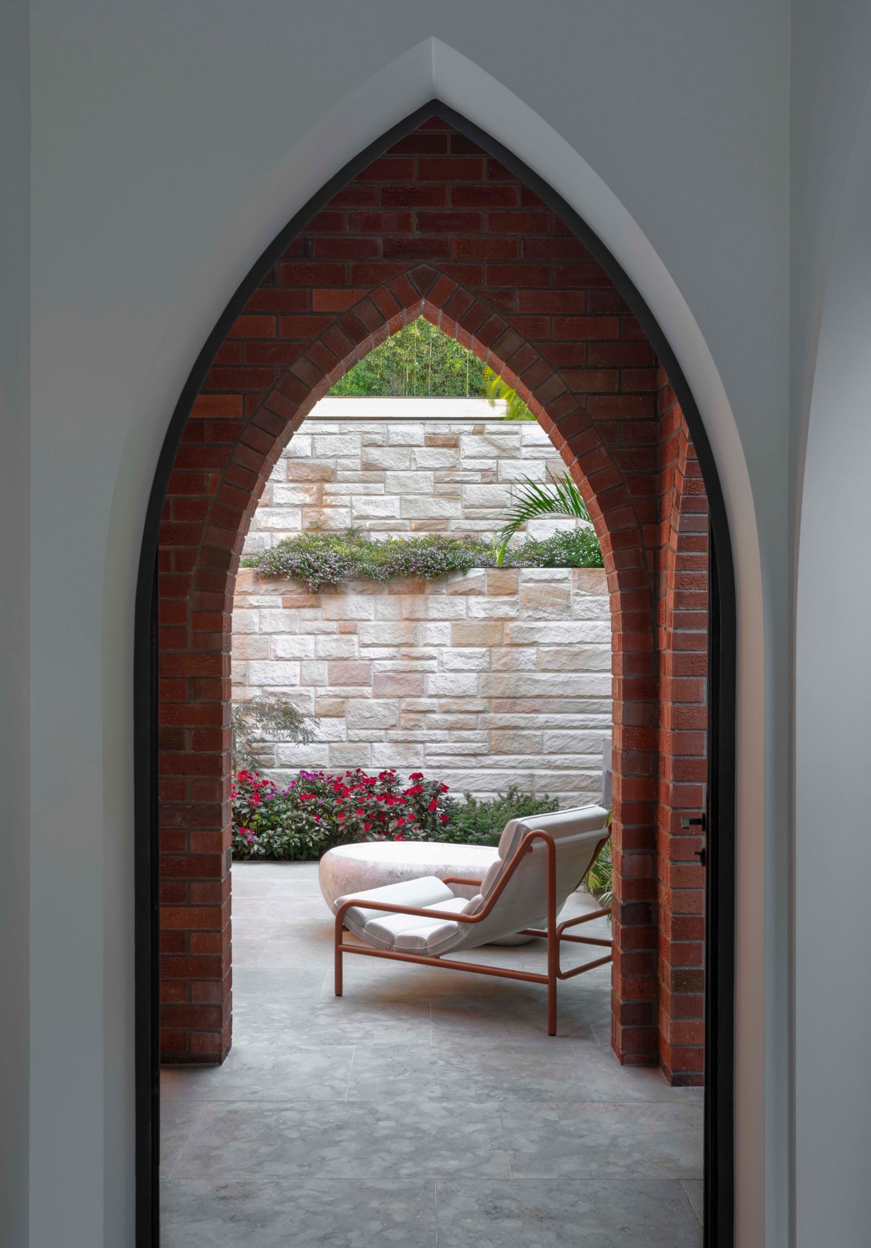 C4 House 0 gothic arch details -