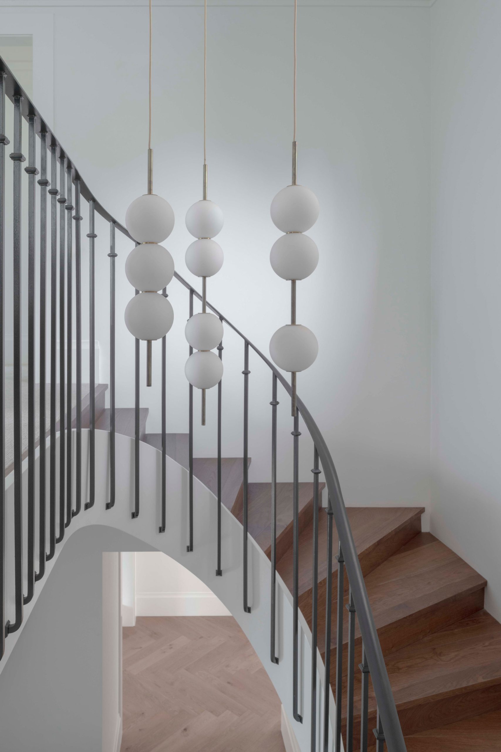 C4 House Vaucluse - elegant curved timber & metal stair