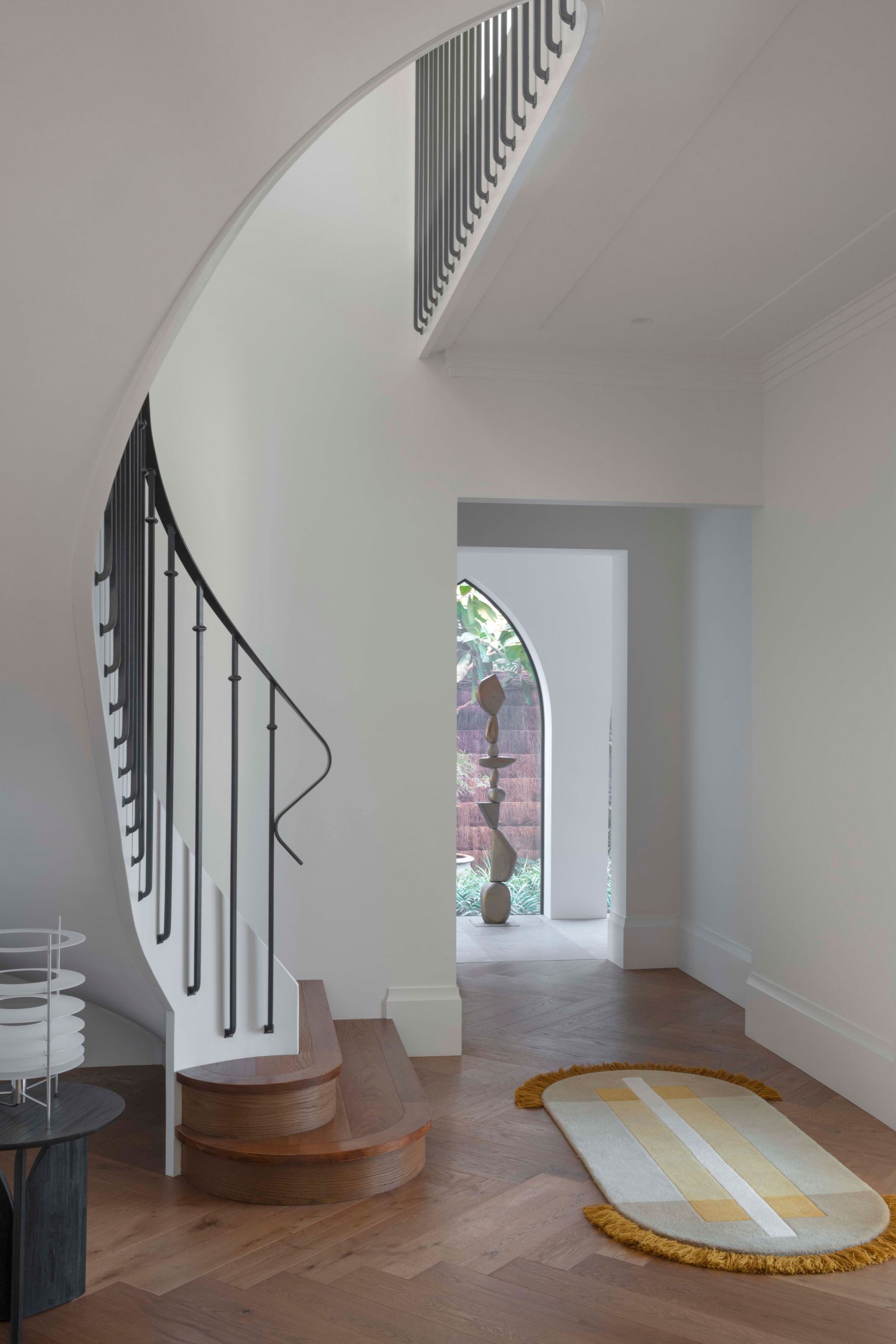 C4 House Vaucluse - elegant curved staircase entry hall
